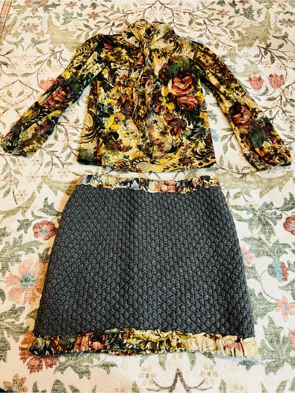 Dolce & Gabbana Girls Skirt and Top Set Floral Size 6